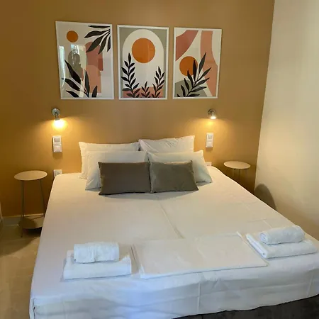 Kamena Elegance Kamena Vourla