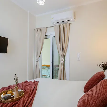 Kamena Elegance Apartment Kamena Vourla